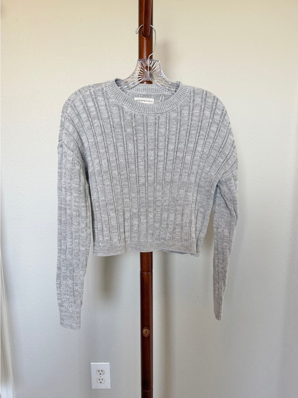 Aéropostale Gray Heathered Ribbed Cropped Sweater